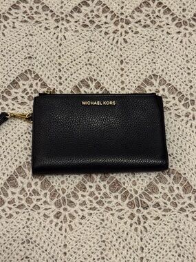 Michael Kors Black Pebbled Leather Wristlet Card Holder Gold Wallet Large